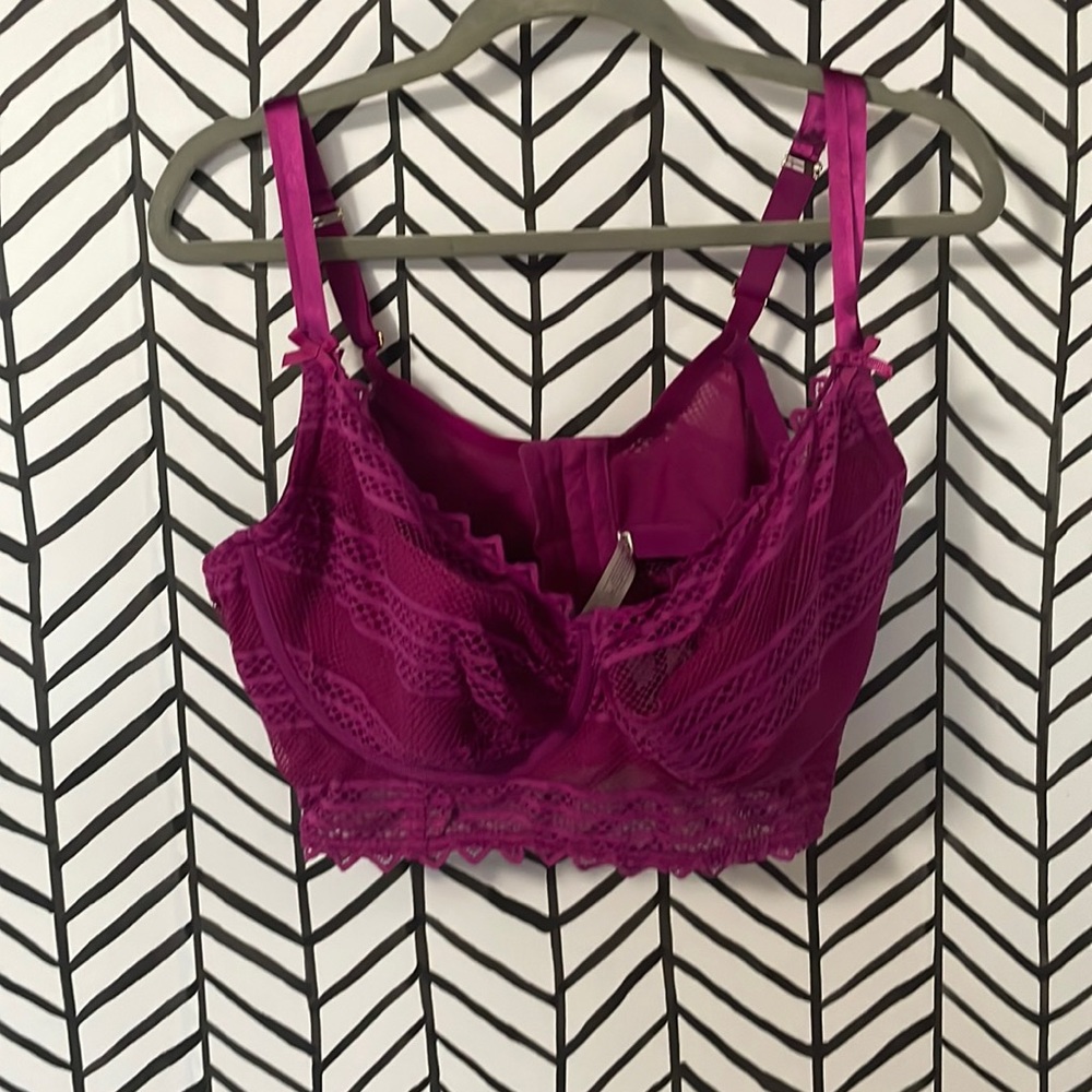 Cacique Bra 44DDD.